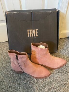 NIB Frye Billy Inside Zip Suede Boots Pink Blush Short Booties Size 6M